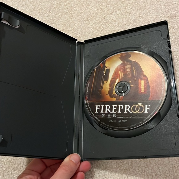 Fireproof DVD - Picture 2 of 4